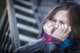 Ispovest majke šokirala Srbiju: Devojčice potpisuju peticiju da zbog bolesti izbace njenu ćerku iz odeljenja