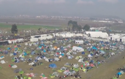 
					Izbeglice napuštaju kamp kod Idomenija. idu u bolji 
					
									