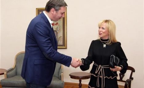JAČATI KULTURNU SARADNJU: Vučić primio albansku opersku pevačicu Invu Mulu