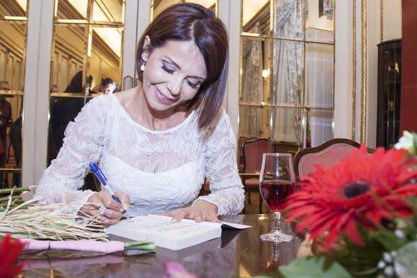 Jelena Bačić Alimpić promovisala roman Noć kad su došli svatovi