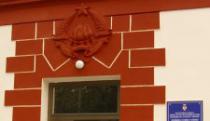 Jugoslovenske baklje opstaju na zgradi Policijske stanice u Loznici
