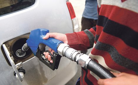 KRVAVA NAFTA: Nežete verovati gde ode deo vašeg novca kad platite gorivo!