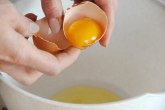 Kako da razlikujete domaća od kupovnih jaja?