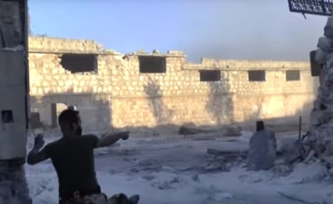 Kamera na liniji fronta: Evo kako stvarno izgledaju borbe za Alep (VIDEO)