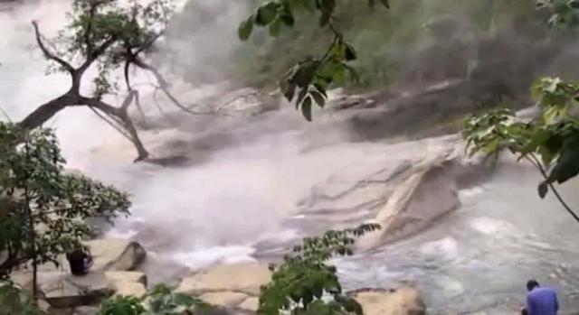 Ključala reka u Peruu jedinstvena je u svetu (VIDEO)