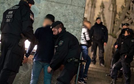 Köln: Policija vodi istragu o 16 osumnjičenih za napade na žene