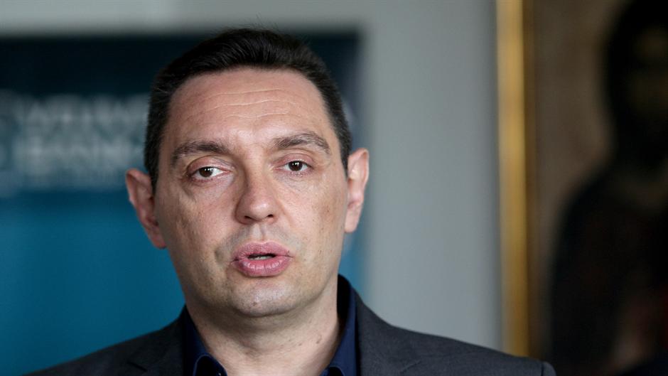 Komšić: Srpski ministri glume opasne jastrebove