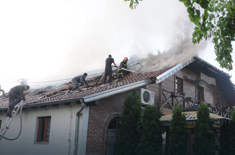 Kraljevo: Izbio požar u restoranu, gosti i zaposleni evakuisani