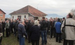 Kuću odbranilo 200 komšija, Srba i Bošnjaka!
