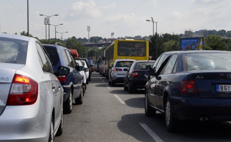 LANČANI SUDAR KOD ARENE: Izbegavajte auto-put zbog otežanog saobraćaja