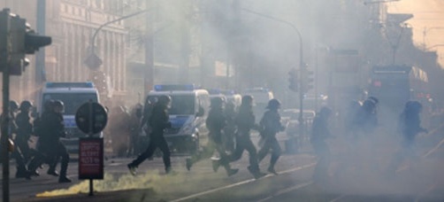 Lajpcig: U sukobima povređeno 70 policajaca