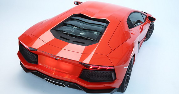 Lamborghini Aventador sa zadnjim pogonom se neće proizvoditi