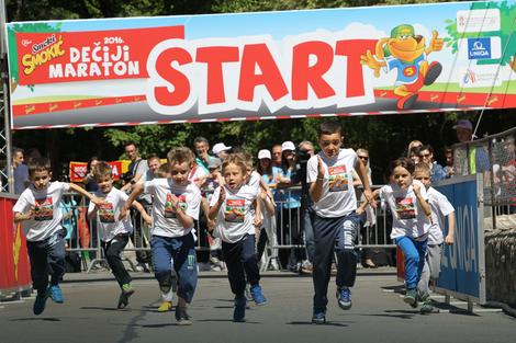 MALI, ALI OZBILJNI TRKAČI Počeo Dečiji maraton u Zoološkom vrtu