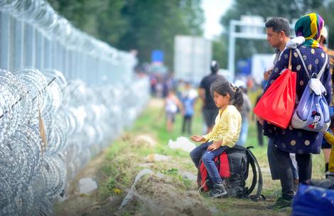 Mađarska počela da zatvara izbegličke kampove