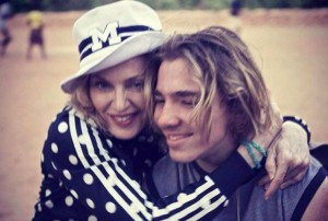 Madonna se slomila na društvenim mrežama nakon loših vesti o sinu