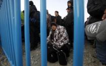 
					Makedonci pripremaju teren za postavljanje ograde na granici sa Grčkom 
					
									