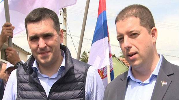 Marko Đurić i Radomir Nikolić obišli raseljena lica sa KiM