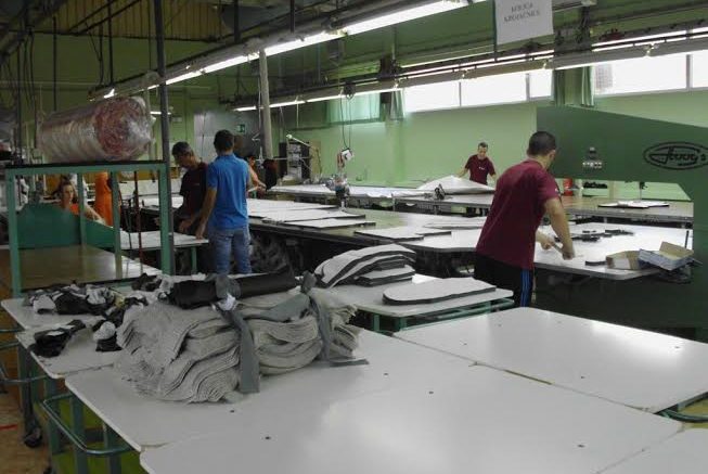 Maturanti tekstilci počeli da rade