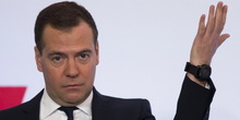Medvedev: Možda nam zafali novca za antikrizni plan