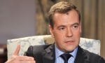 Medvedev: Rusija će nastaviti da naoružava sukobljene strane u Nagorno-Karabahu