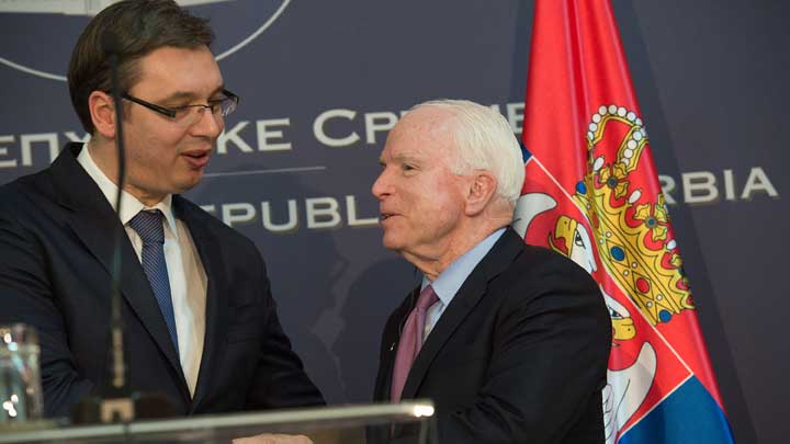 Mekejn: Srbija napredovala pod Vučićem