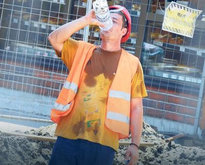 Mere zbog vrućine: Pomera se radno vreme, na ulicama besplatna voda