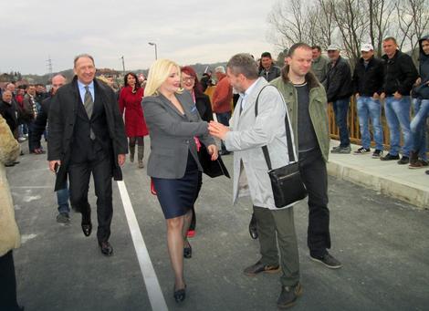 Ministarka Zorana Mihailović pustila u saobraćaj most preko Jadra