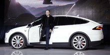 Musk: Tesla će proizvoditi električne autobuse i kamione