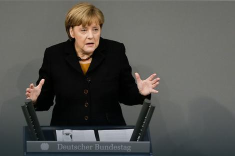 NAKON ZLOSTAVLJANJA U KELNU Merkel: Ubrzati proces deportacije migranata