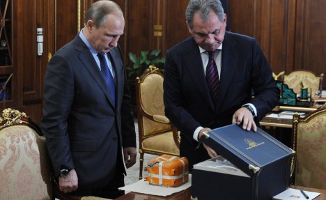 NEK SE SAMI UVERE: Putin pozvao britanske stručnjake da analiziraju crne kutije oborenog suhoja