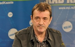 
					NUNS: Ugrožena bezbednost novinara Slaviše Lekića 
					
									