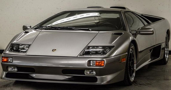 Na prodaju 1999 Lamborghini Diablo SV sa samo 1.8 pređenih km