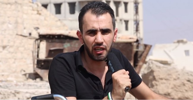 Nakon teškog ranjavanja, reporter Hadi Abdullah vratio se u Halep u kolicima da izvještava o herojskoj borbi sirijskog naroda