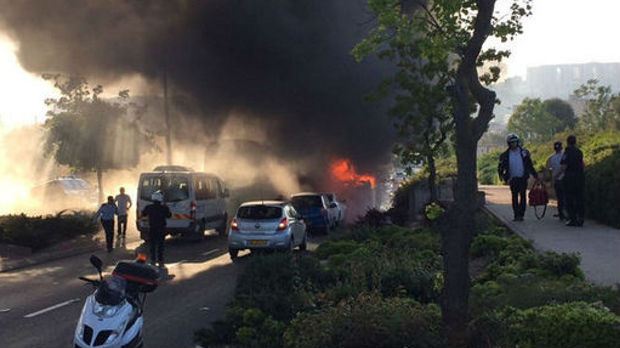 Bomba u autobusu u Jerusalimu, 16 osoba povređeno