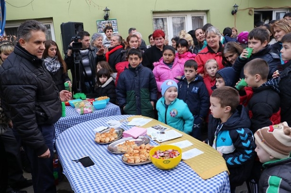 Narodni poslanik družio se sa mališanima u Brzom Brodu