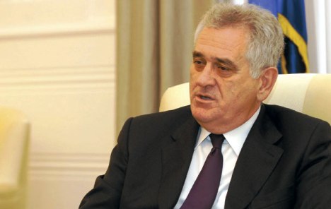     Nikolić raspisao izbore za 24. april