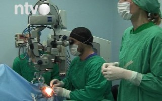 Niški Klinički Centar dobio najsavremeniji aparat za operacije oka