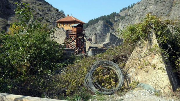 Nova oštećenja u manastiru u selu Binač na Kosovu
