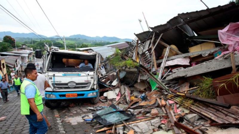 Novi bilans: 350 žrtava zemljotresa