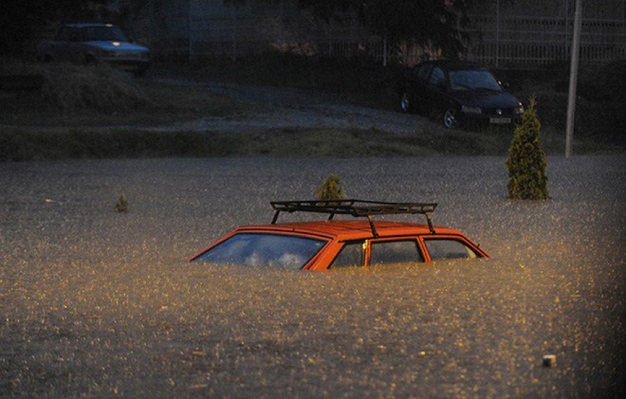 Novi snimci nevremena u Skoplju: Raste broj poginulih u nezapamćenim poplavama (FOTO, VIDEO)