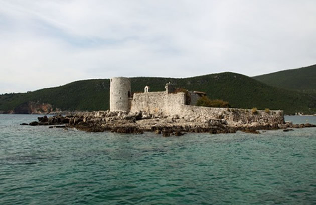 OD LOGORA PRAVE LUKSUZNO LETOVALISTE Crnogorsko ostrvo Mamula bice raj za bogatase