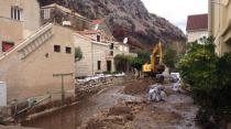 Obilne padavine u Dalmaciji, poplavljen Pelješac