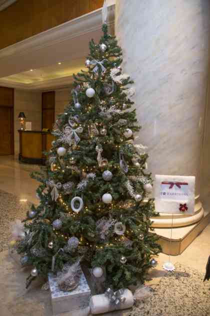 Održan tradicionalni Izbor najlepše novogodišnje jelke u hotelu Hyatt Regency