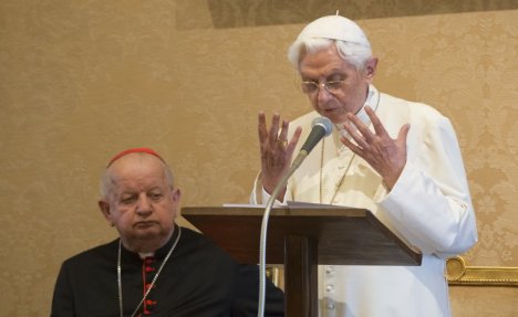 PAPA BENEDIKT XVI PRIZNAO: U Vatikanu postoji moćni gej lobi!