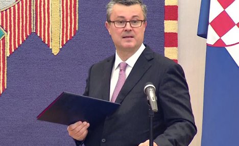 PISMO IZ ZAGREBA: Orešković čestitao Vučiću izbornu pobedu