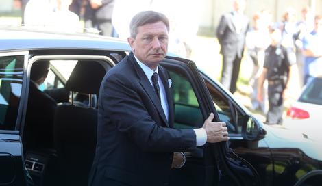 Pahor: Bilateralne probleme rešiti što pre