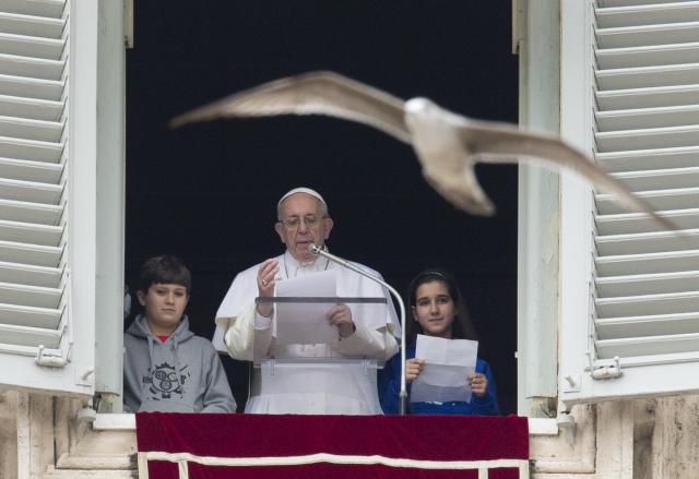 Papa Franja glumi u filmu kako bi deci približio katoličanstvo