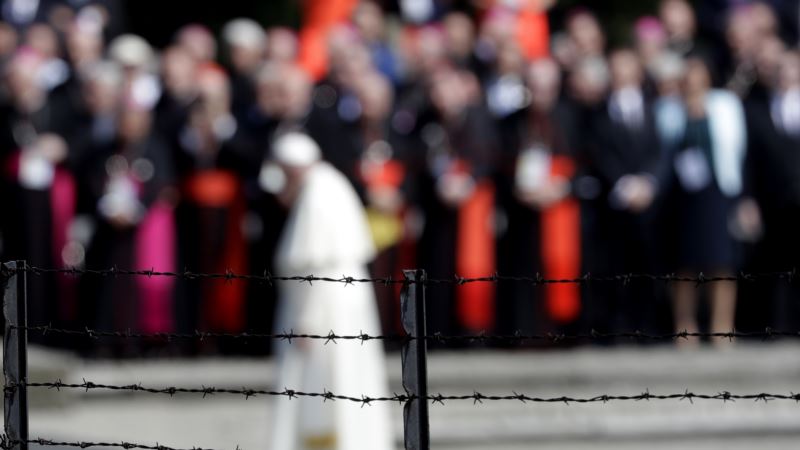 Papa nastavlja posetu Poljskoj misom u Krakovu