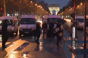 Pariz: Taksisti nastavili štrajk zbog Ubera