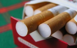 
					Pekez: Pušači u Srbiji na cigarete daju petinu zarade 
					
									